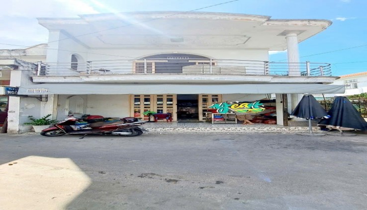 Ngộp Bank!!Giảm sốc 800tr !!! Chỉ còn 5tỷ7, Nhà2  tầng 100m2, SHR,  1/ Nguyễn Văn Quá, sát bên chợ cầu, Hẻm Ba gác
